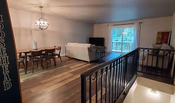 3rd image of 16 Victoria Ln #1