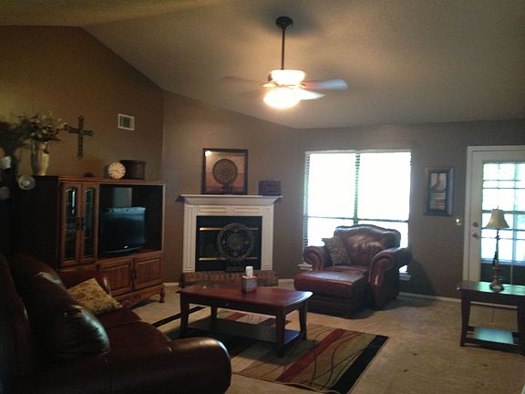 5th image of 1508 N Jackson Ave
