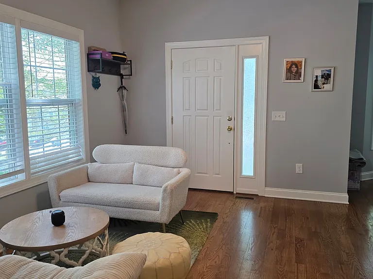 1415 Providence Blvd — Photo 2