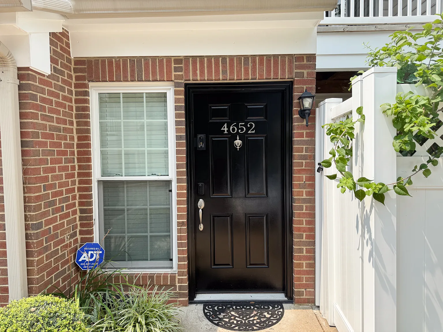 1 bed, 834 sqft, $2,195 — Photo 1