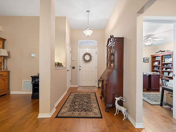 5th image of 8981 Abbington Dr