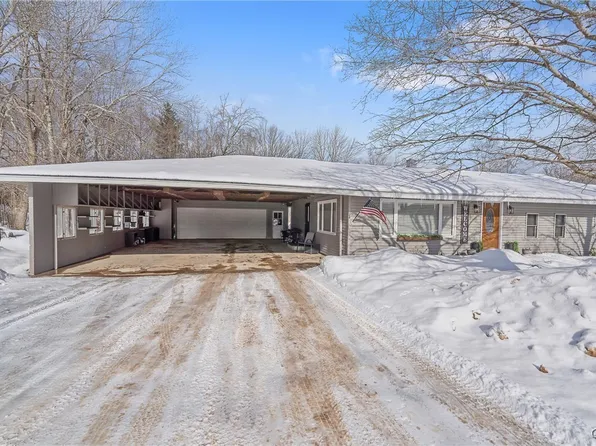 28 Barker Rd, Central Square, NY 13036