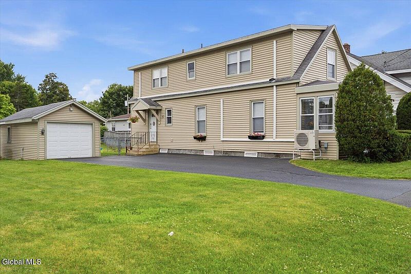 2nd image of 32 Orchard Avenue