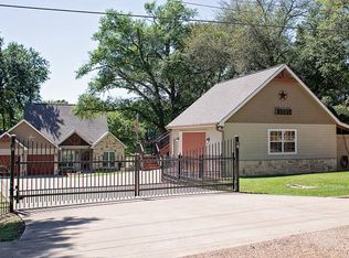 288 Shady Shores Dr, Mabank, TX 75156