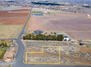 101 Lookout Point Dr, Selah, WA 98942