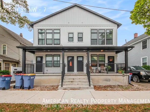 642 6th St NW, Grand Rapids, MI