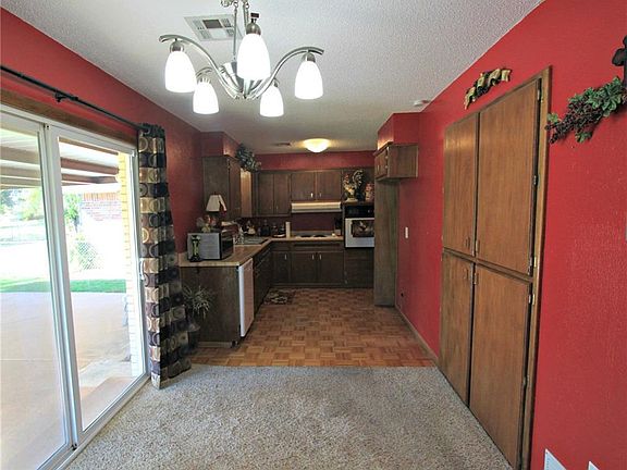 3rd image of 4524 SE 41st St