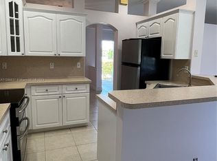 901 12th Ave S, Lake Worth, FL 33460