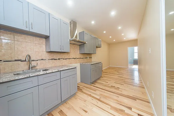 Rented by Voro NYC | media 38