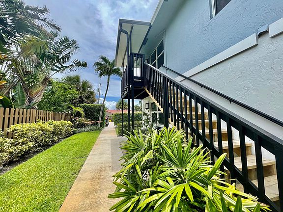Upstairs Garden Apt