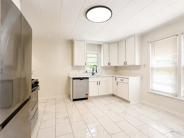 129 Idlewild St — Photo 5