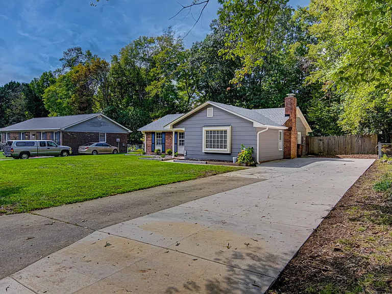 5111 Cheviot Rd — Photo 5