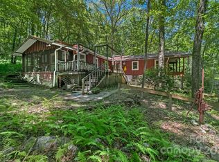 1332 Golden Rd, Lake Toxaway, NC 28747