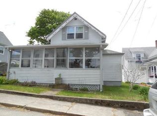 16 6th St, Wareham, MA 02571