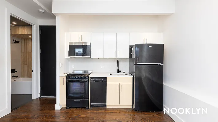 Rented by Nooklyn NYC LLC | media 4