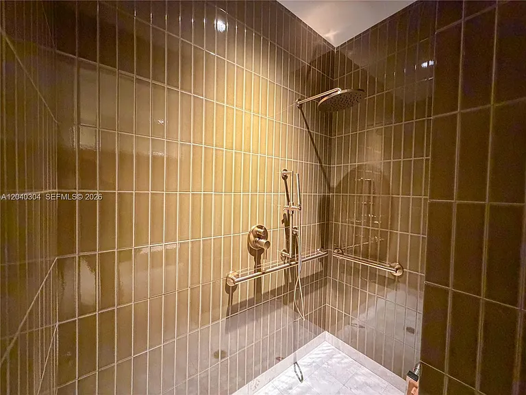77 SE 5th St #4015 — Photo 14