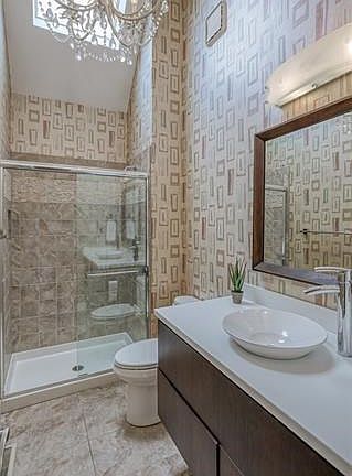 3rd image of 11209 W 120th St