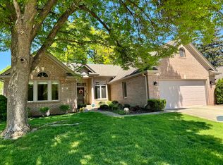 7330 Pymbroke Dr, Fishers, IN 46038
