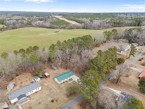 3rd image of 289 Washington Park Rd