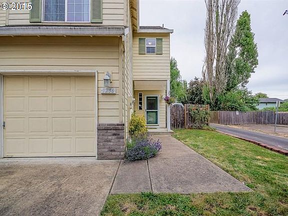 2nd image of 1256 NE Birkshire Ct