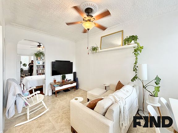 4th image of 650 19th St #2