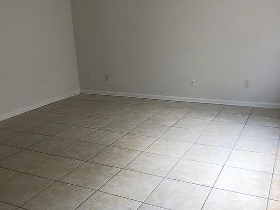 3rd image of 77 Northdale Pl #77