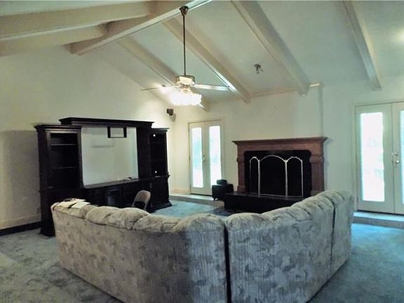 5th image of 125 Melrose Dr