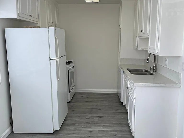 1337 19th St #1 — Photo 2