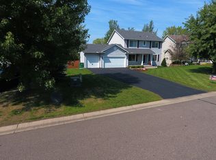 7329 Deer Pass Dr, Centerville, MN 55038