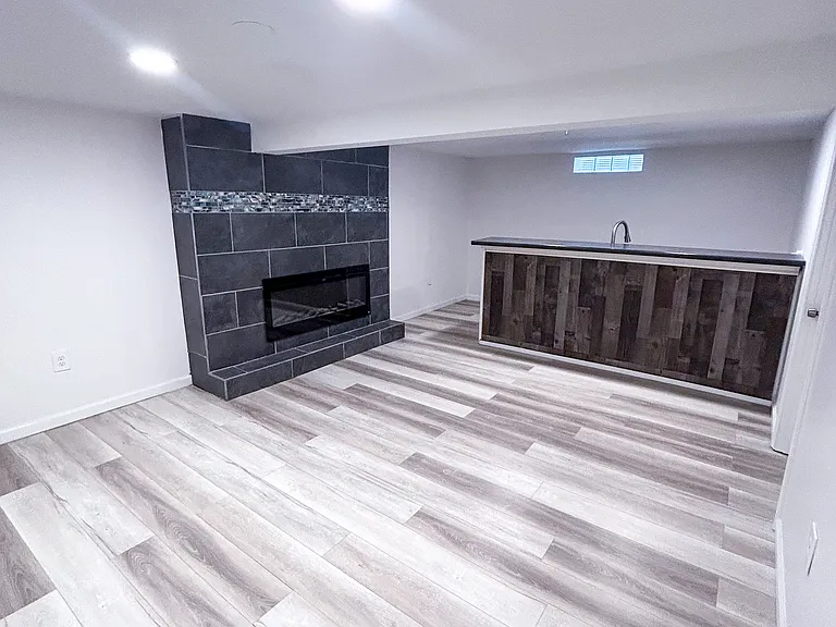 720 State St — Photo 12