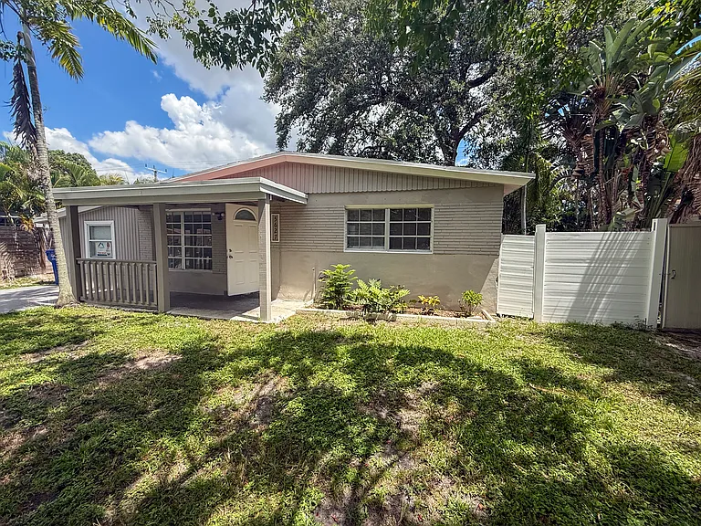 5627 Simms St — Photo 3