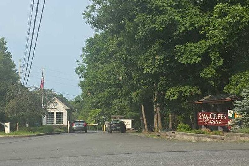 1st image of 114 Dover Dr