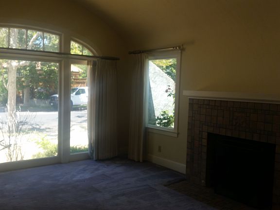 2nd image of 612 S Regent St