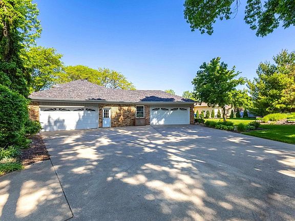 5th image of 2312 Windsor Dr