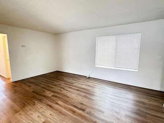 2nd image of 1775 De Marietta Ave #4