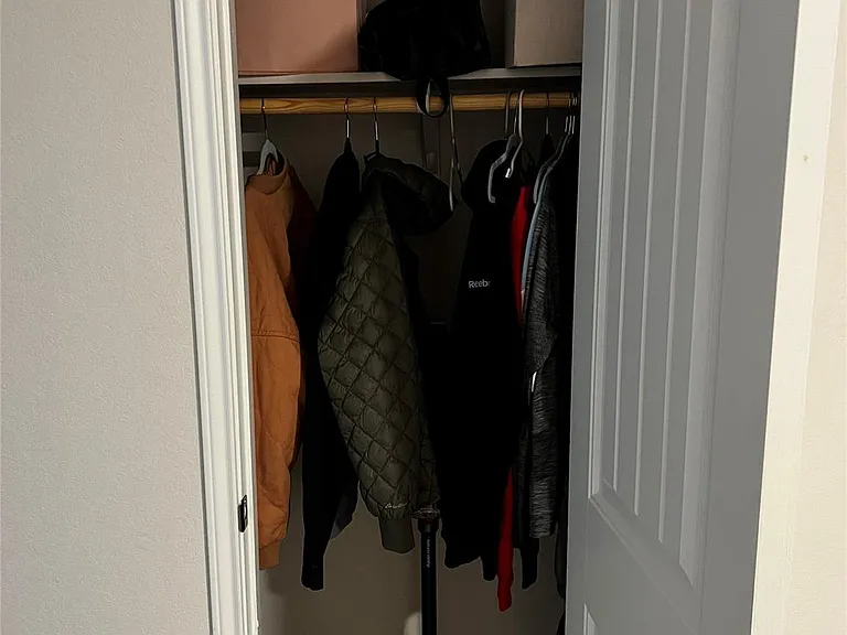 1009 Marvin Way — Photo 6