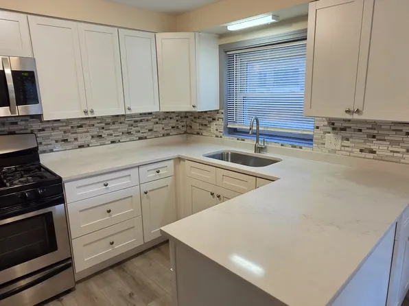 3707 Forest Ave APT Gw, Brookfield, IL 60513