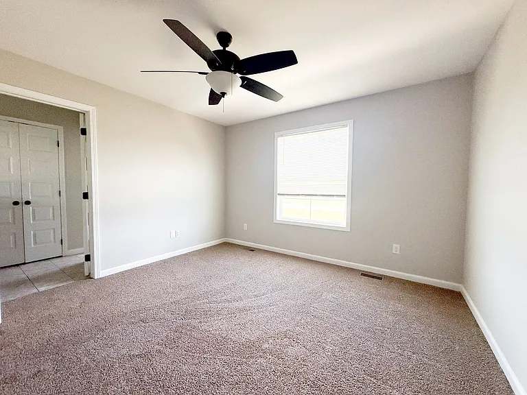505 Holladay Rd — Photo 20