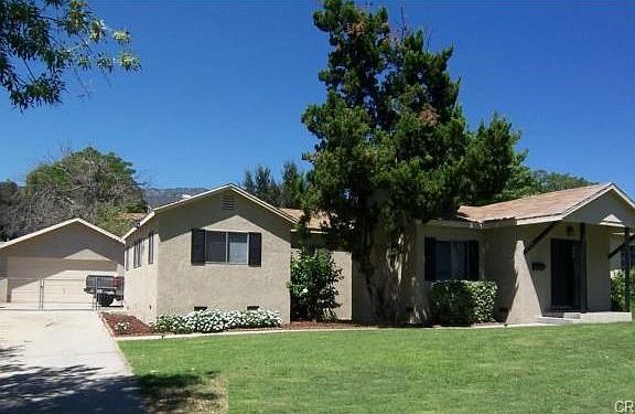 3rd image of 240 E 45th St