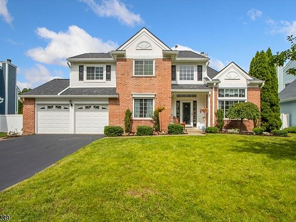 5th image of 12 MANSFIELD WAY