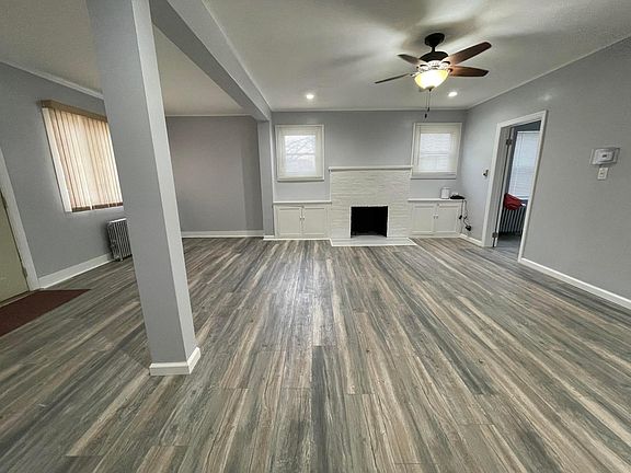 4th image of 17308 Warwick Cres