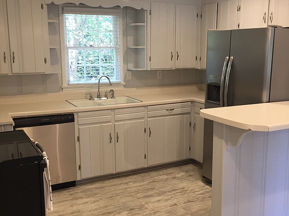 2nd image of 325 30th St E