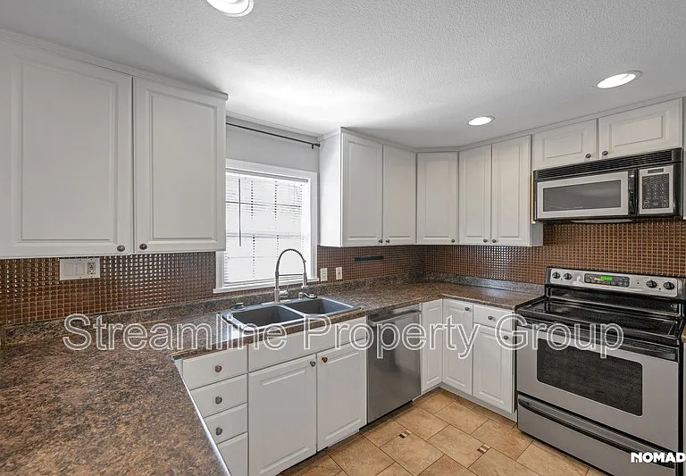 10136 W Keene Ave — Photo 13