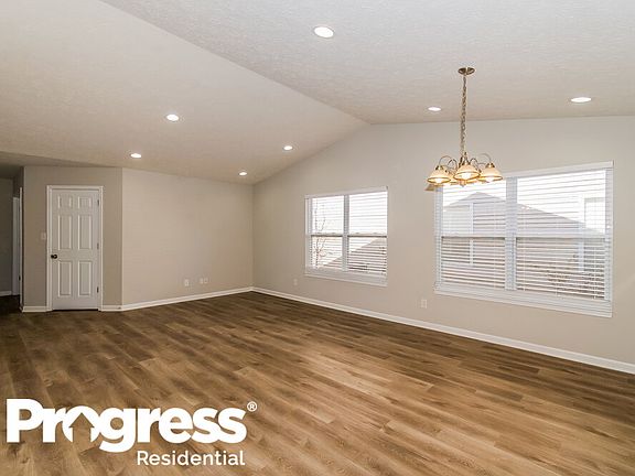 3rd image of 15048 Lovely Dove Ln