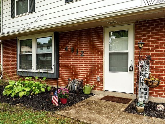 4th image of 4912 Arrowview Dr
