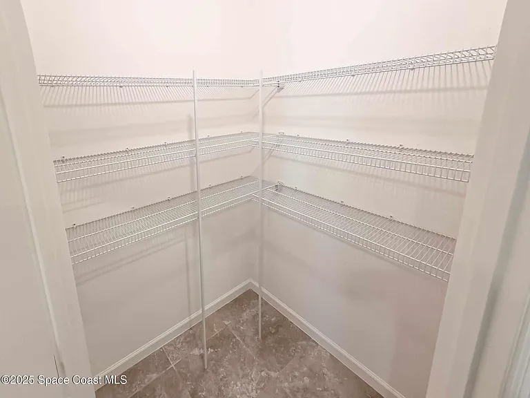 287 Guinevere Dr SW — Photo 5