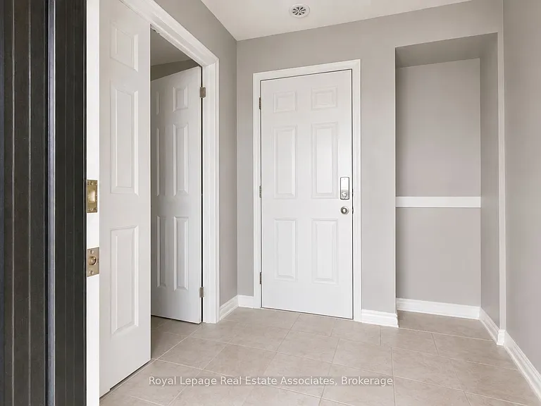 488 Bellflower Ct — Photo 11