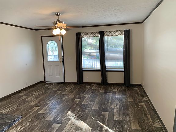 4th image of 7 Canary Hill Dr