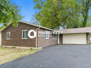 1215 Dawn Valley Dr, Maryland Heights, MO 63043