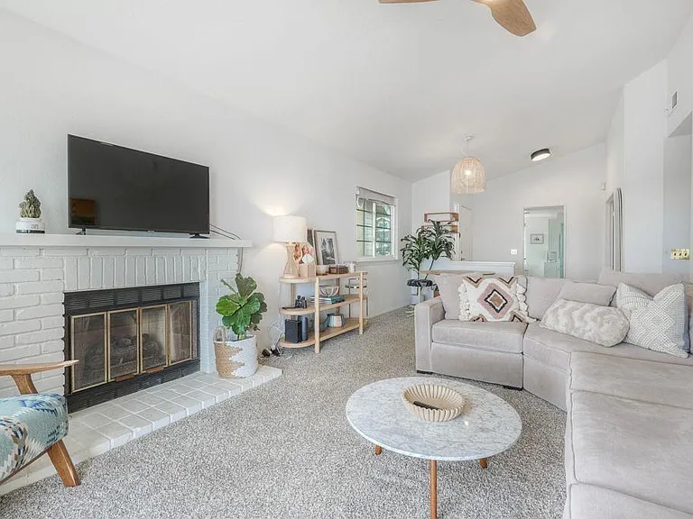6817 Watercourse Dr — Photo 15